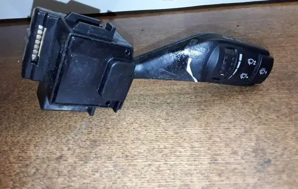 Ford Focus Wiper control stalk 4M5T17A553BD 17D940