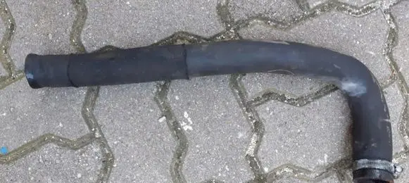 Iveco Daily 3rd gen Coolant pipe/hose 