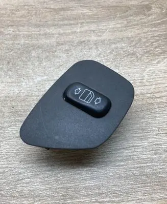 Mercedes-Benz E W210 Electric window control switch 2108208210