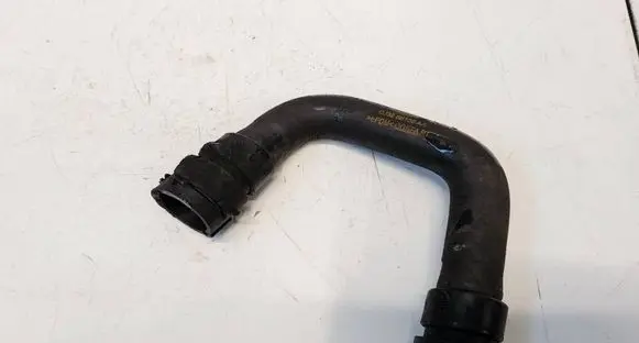 Land Rover Discovery Sport Engine coolant pipe/hose GJ328B159AA