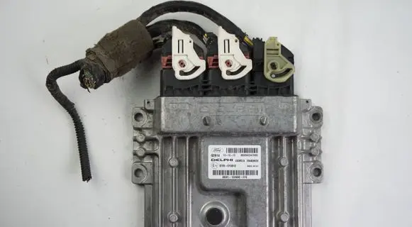 Ford Mondeo MK IV Engine control unit/module BG9112A650FFE 28403820
