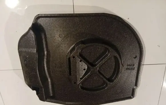 Nissan Primera Spare wheel section trim 84975AV760
