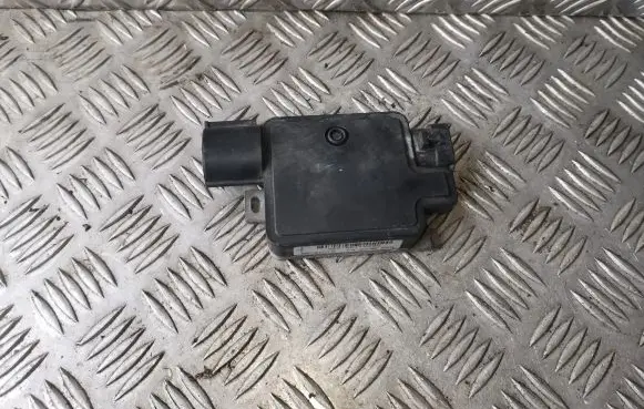 Ford Mondeo MK IV Coolant fan relay 940002904