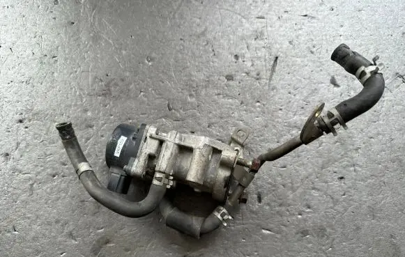 Mitsubishi Pajero EGR valve MD318181