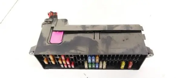 Volkswagen Golf Plus Fuse box set