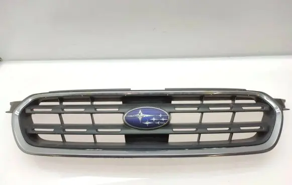 Subaru Outback Front bumper upper radiator grill