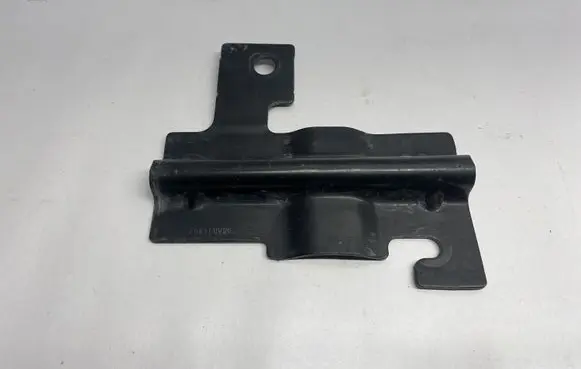 Chrysler Pacifica Other engine bay part 105AB140B7