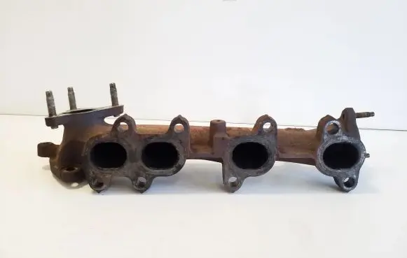 Toyota Hilux (AN120, AN130) Exhaust manifold