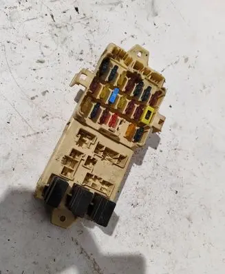 Subaru Impreza I Fuse module 961021
