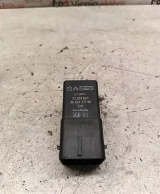 Peugeot Partner Glow plug pre-heat relay 9666671780 51299049 10F11