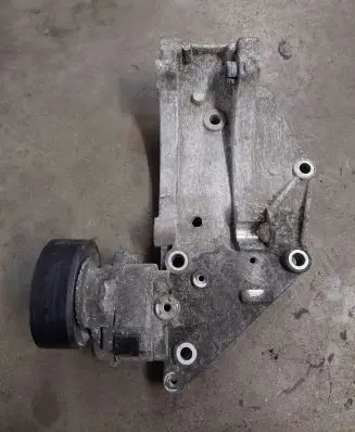Volvo V50 Generator/alternator bracket 9650034280