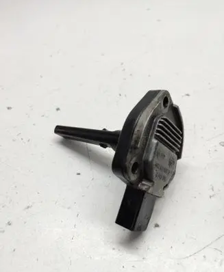 BMW 5 E39 Oil level sensor 7508003 5PR00786802