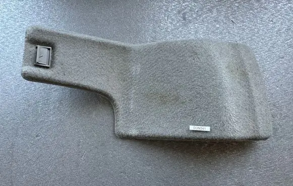 Nissan Patrol Y61 Other trunk/boot trim element 84952VB100
