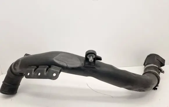 Volkswagen Tiguan Intercooler hose/pipe 5N0145840G