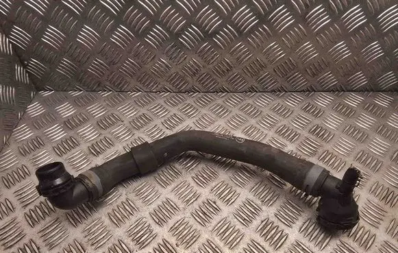 Engine coolant pipe/hose