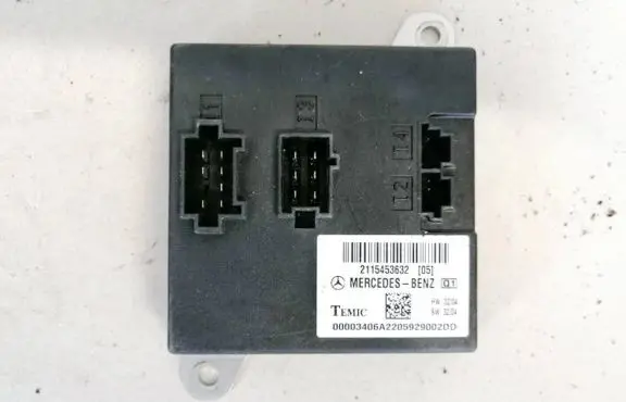 Mercedes-Benz CLS C219 Comfort/convenience module 2115453632