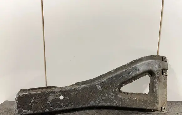 Audi A6 S6 C4 4A Fender mounting bracket