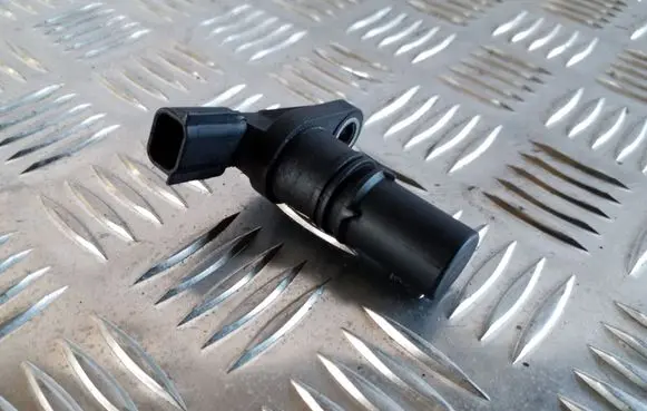 Nissan Juke I F15 Crankshaft position sensor 8200885200