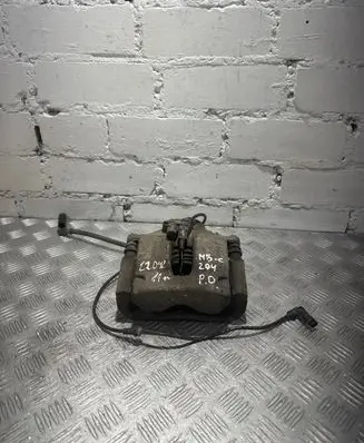 Mercedes-Benz C W204 Front brake caliper
