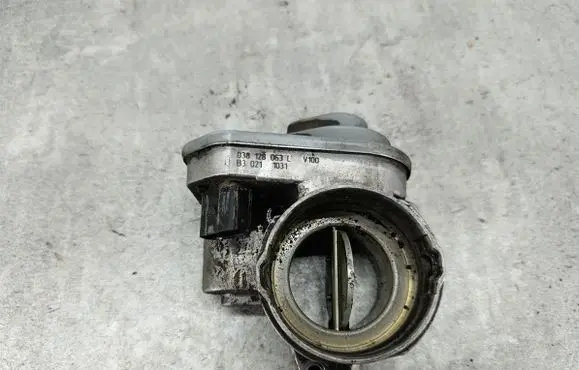 Audi A3 S3 8P Throttle body valve 038128063L