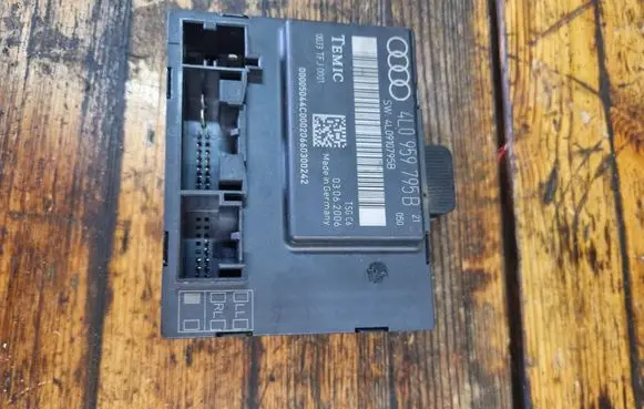 Audi Q7 4L Door control unit/module 4L0959795B 4L0910795B 0033TFJ0