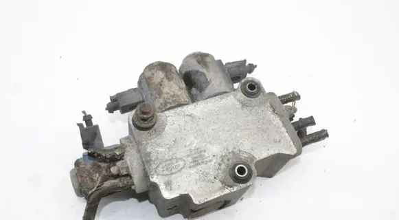 Land Rover Range Rover Sport L320 Air suspension control unit module (rear) RVH500090