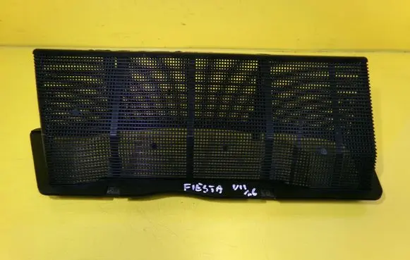 Ford Fiesta Dash center air vent grill 8A61-18D395
