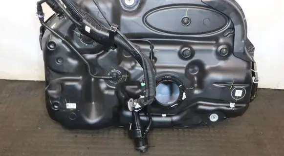 Lexus NX Fuel tank 