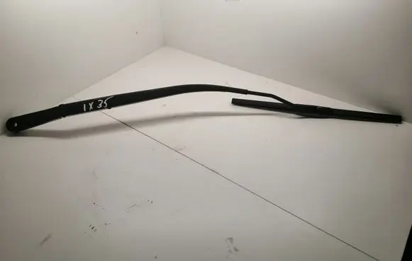Hyundai ix35 Front wiper blade arm D226