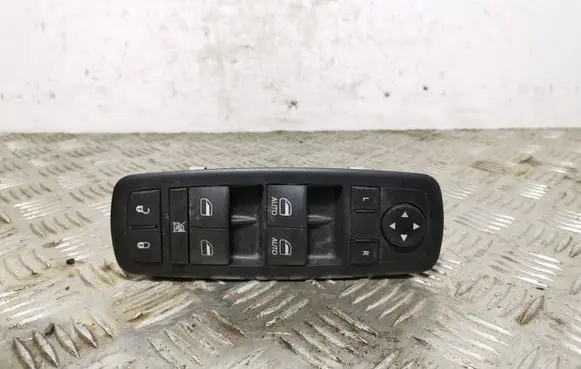 Jeep Cherokee Electric window control switch 68271206AB