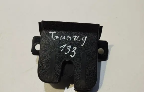 Volkswagen Touareg I Tailgate/trunk/boot lock/catch/latch 7L6827505