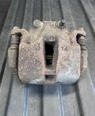 Infiniti FX Front brake caliper 41011CG000