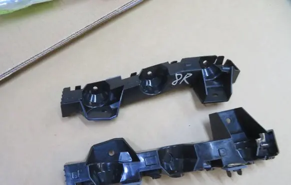 Renault Captur II Bumper support mounting bracket corner 850456579R
