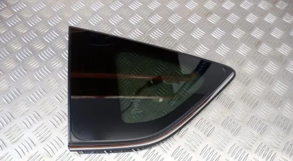 Toyota RAV 4 (XA40) Rear side window 6272042350 6272042360