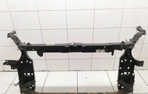 Nissan Qashqai Radiator support slam panel