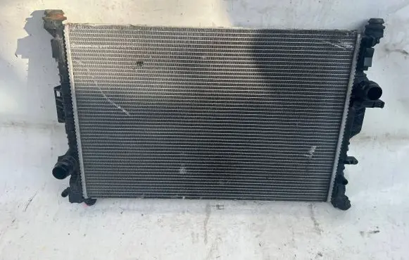 Ford Grand C-MAX Coolant radiator 6G918005FD 8V618C342GC