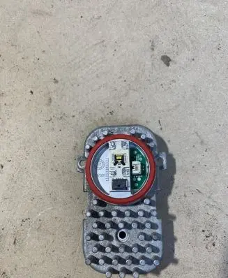 BMW 3 E92 E93 LED ballast control module 1305715