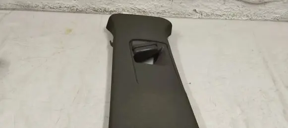 (B) pillar trim (top)