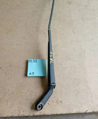 Audi A3 S3 8L Front wiper blade arm 584556556