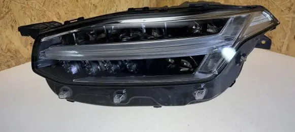 Volvo XC90 Headlight/headlamp 32228296 27005018