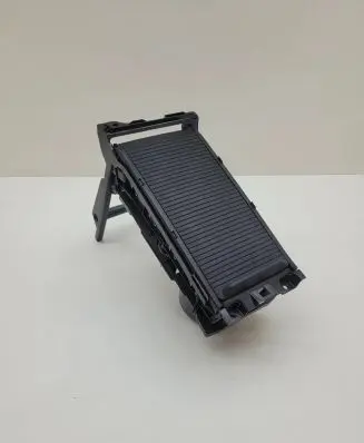 Cup holder front