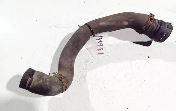Volkswagen Golf V Engine coolant pipe/hose