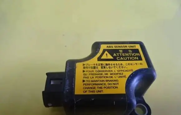 Toyota RAV 4 (XA10) Airbag deployment crash/impact sensor 89441-30040 8944130040