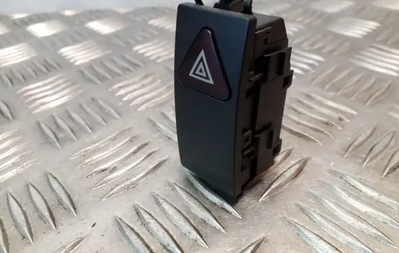Mercedes-Benz E W212 Hazard light switch 2129052600
