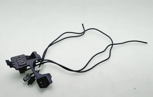 Tesla Model S USB socket connector 100481501B