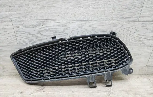 Mercedes-Benz A W176 Front bumper lower grill A1768851522