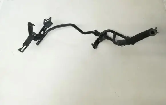 Volkswagen Golf VII Engine coolant pipe/hose 04l121070ab