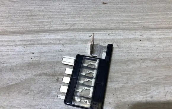 Hyundai i30 Fuse 1898009611