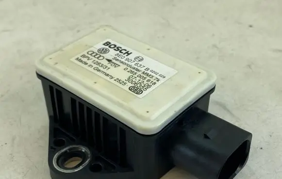 Audi A6 S6 C6 4F ESP acceleration yaw rate sensor 8E0907637B 300635 0265005618