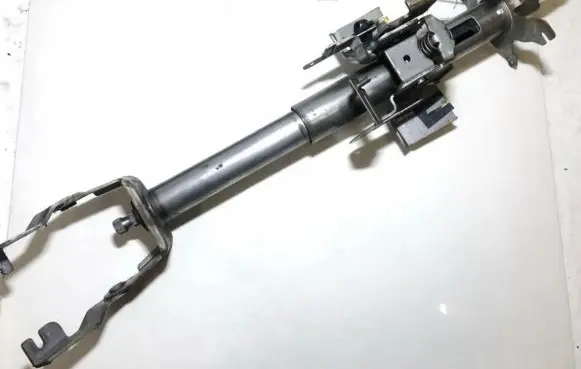 Mazda 626 Steering wheel axle